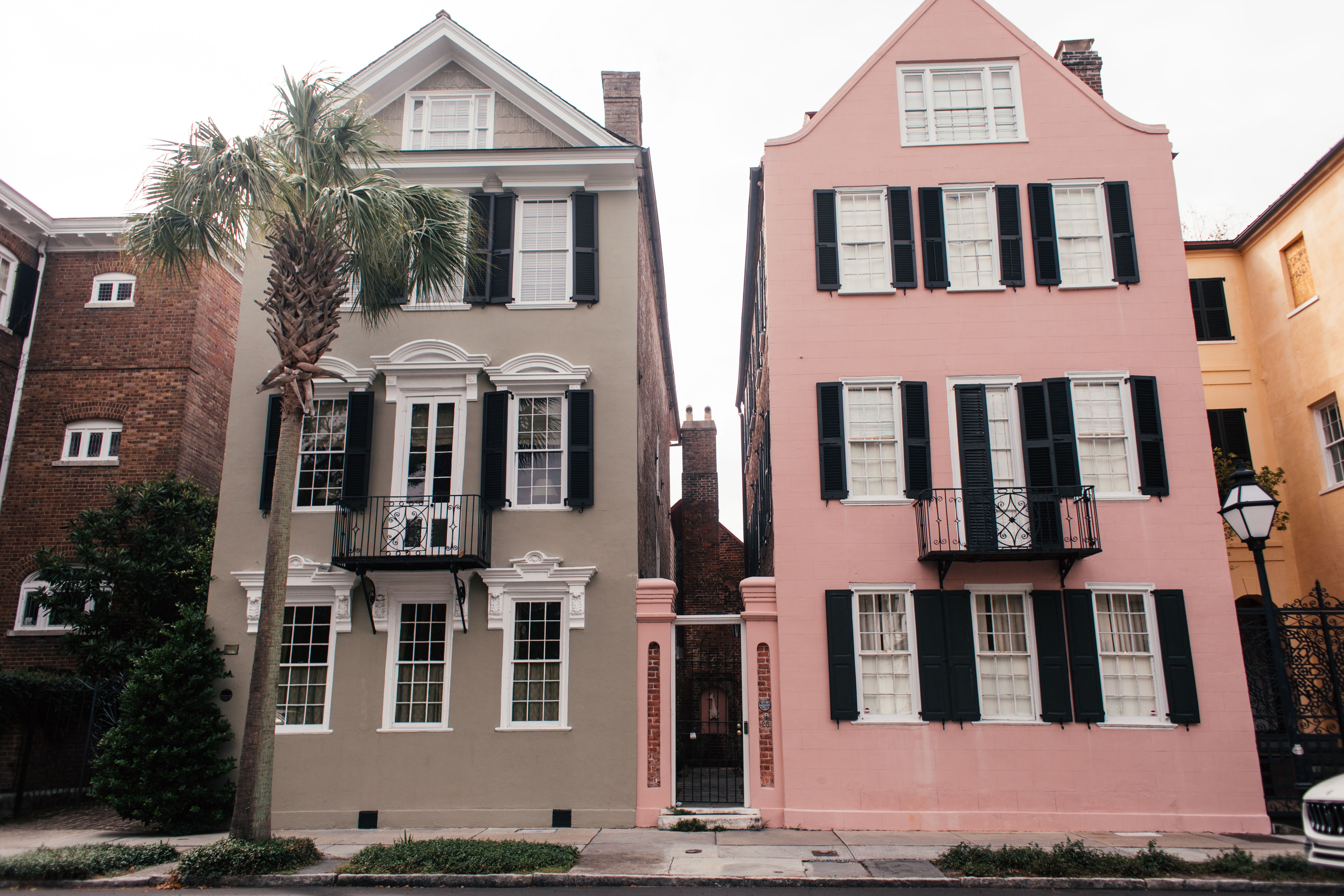 CHARLESTON HOUSE EXTERIOR